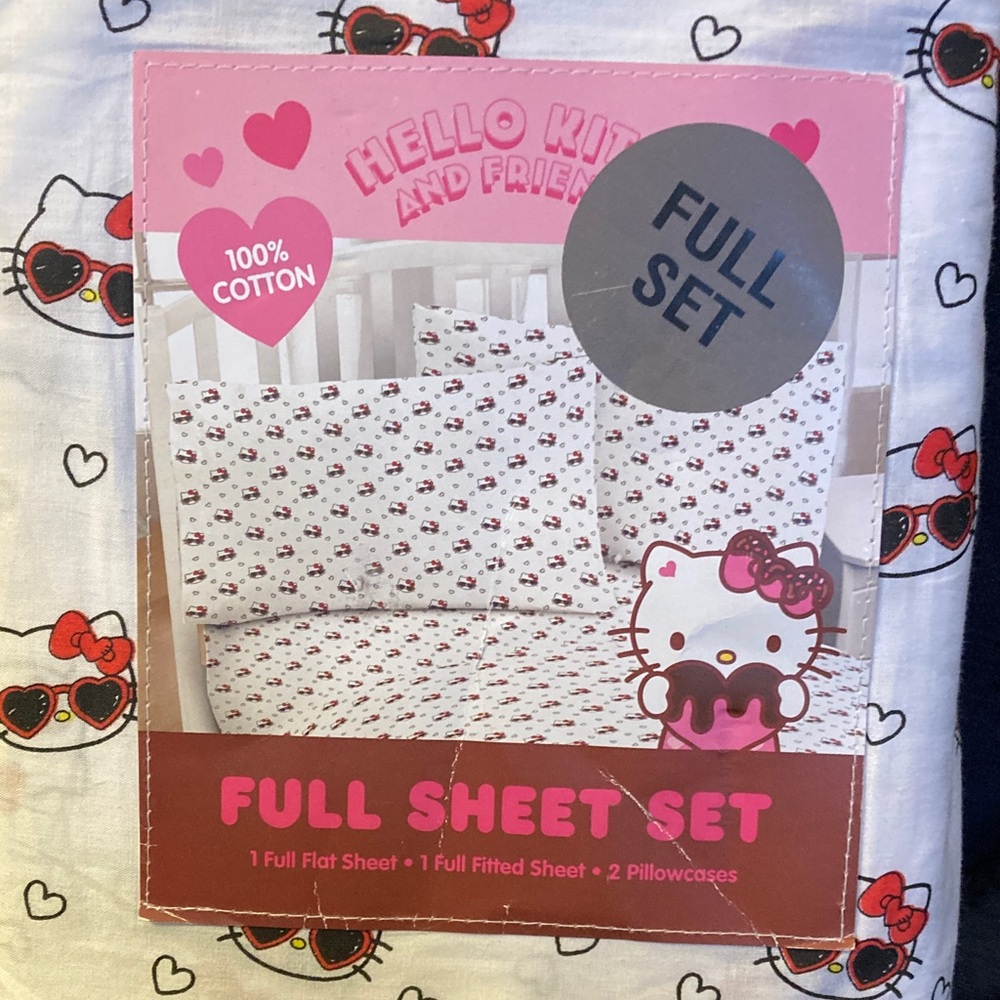 Hello Kitty Pink and White Full Sheet Set
